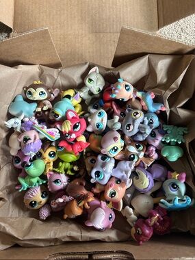 Lot of 50 LPS littlest pet shop toys